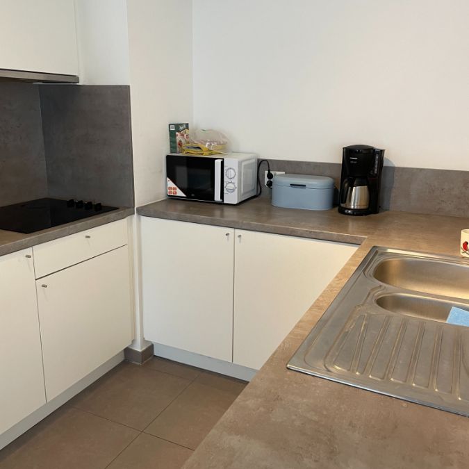 Rustig gelegen twee-slaapkamer appartement + autostandplaats - Photo 1