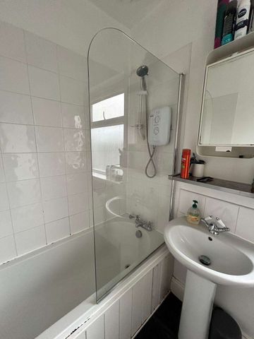 Yarm Road Room 4 - Photo 5