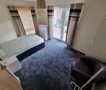 Room in a Shared House, Park Grange Mount, S2 - Photo 4