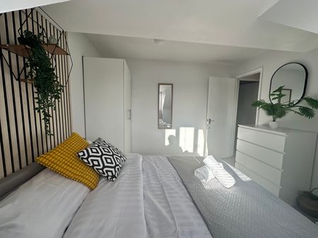 Room in a Shared House, Ashbourne Road, CR4 - Photo 3