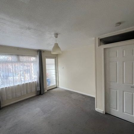Ifield 1 bedroom flat to rent - Photo 1