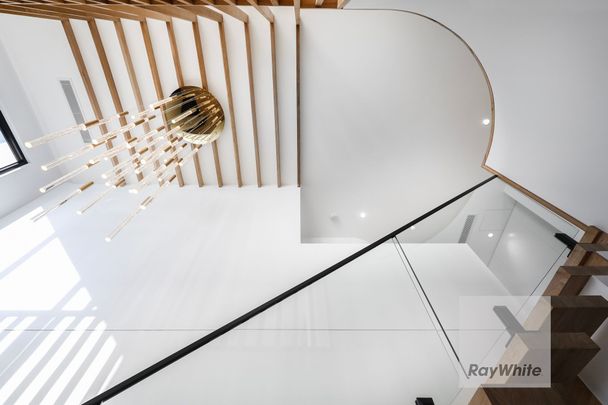 Luxury & New In Greenvale! - Photo 1