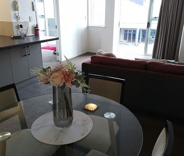 Hamilton CBD Move-In Ready (part) FURNISHED Apmt - Photo 6