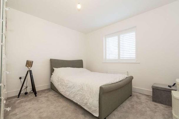 Robert Mccarthy Place, Beaulieu Park, Cm, CM1 - Photo 1