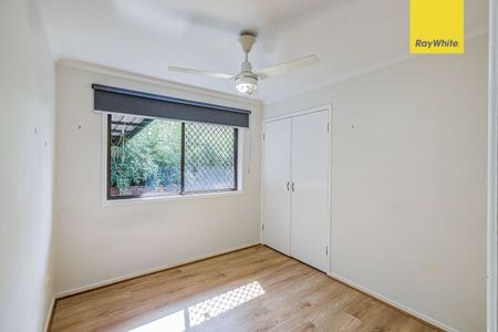 Perfect Family Home with Pool - Photo 5