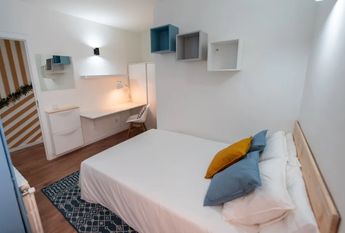 Ronda de Sant Pere, Barcelona, Catalonia 08010