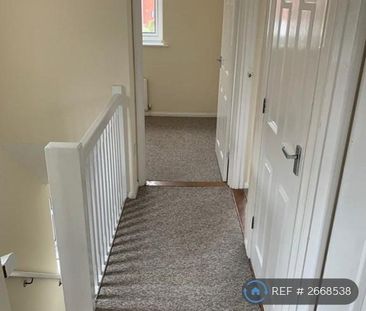 3 bedroom semi-detached house to rent - Photo 6