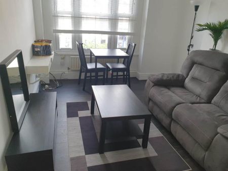 1 bedroom flat to rent - Photo 2