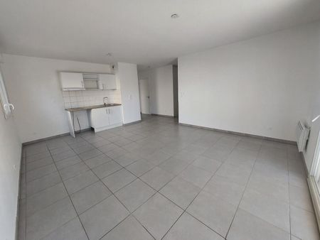 location Appartement T3 DE 57.7m² À NIMES - Photo 5