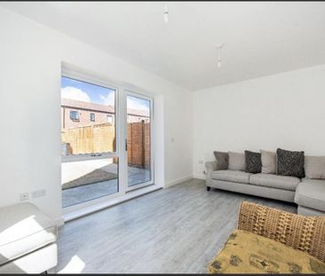 5 bedroom townhouse to rent - Photo 1