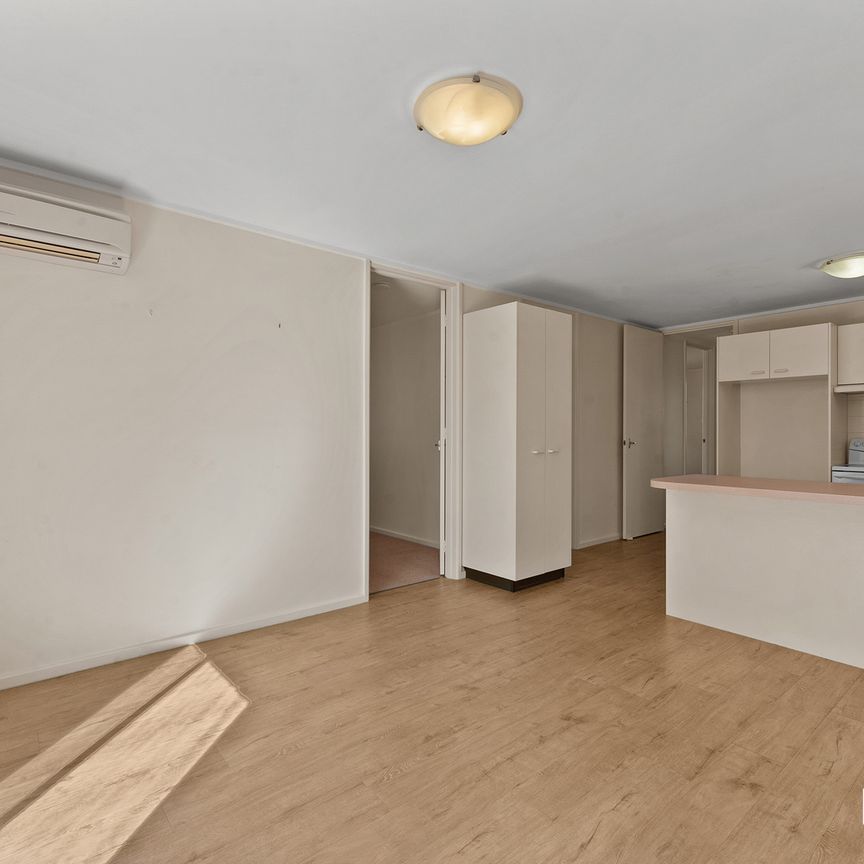 10 Kissane Crescent, Evatt ACT 2617 - House For Rent | Domain - Photo 1