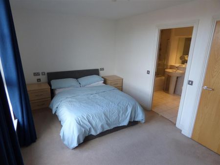 4 bedroom townhouse to rent - Photo 4