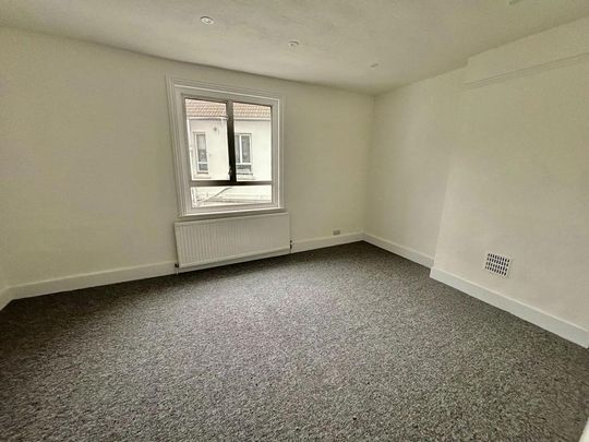 2 bedroom maisonette to rent - Photo 1