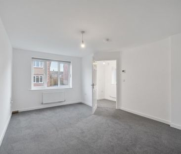 3 bedroom detached house to rent - Photo 2