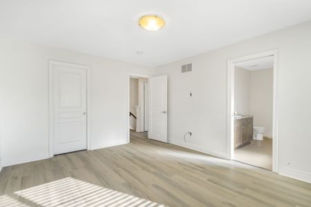 For Lease - 174 Winterberry Boulevard, Thorold, Ontario - Photo 2