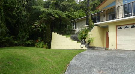 Elevated Refurbished Three Bedroom Home - Photo 3