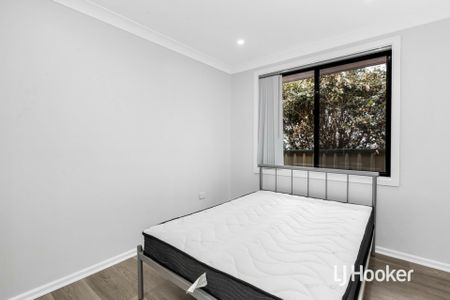 Beautifully Renovated throughout - Available Now! - Photo 2