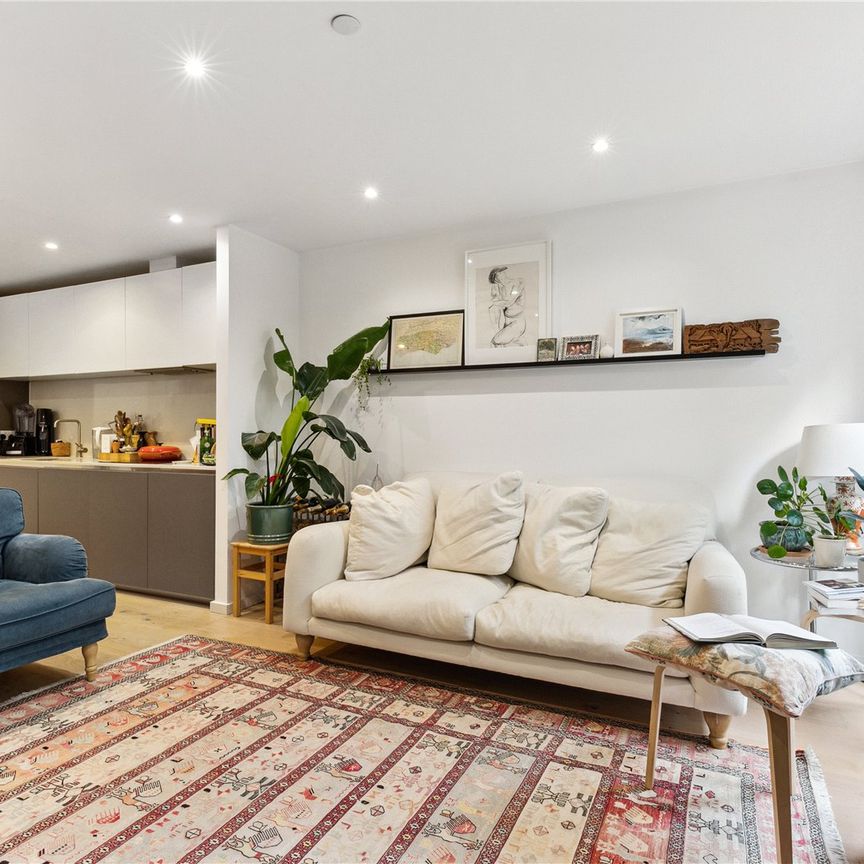 Balham Hill, Balham, SW12, London - Photo 1