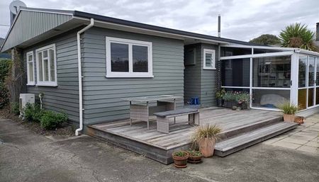 RICHMOND - 3 BEDROOMS - Photo 2