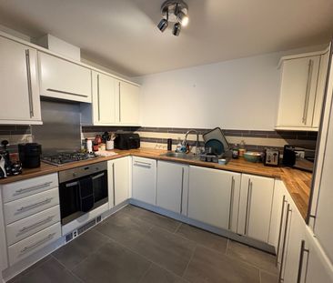 2 bedroom apartment to rent - Photo 5