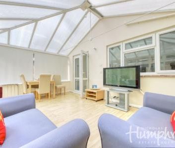 College Road, opposite CCCU - Photo 2