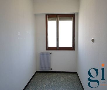 Location à GRENOBLE T2 avec Balcon au pied du tram E - Photo 6