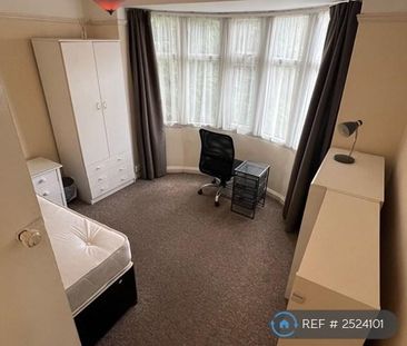 1 bedroom in a house share to rent - Photo 5