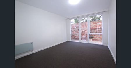 Contemporary One Bedroom in a Quiet Pocket - Photo 5