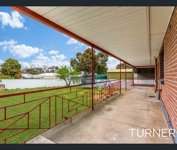 Great Family home on a large block. - Photo 3