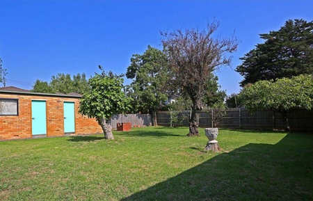 42 Strelden Avenue, Oakleigh East VIC 3166 - House For Rent | Domain - Photo 5