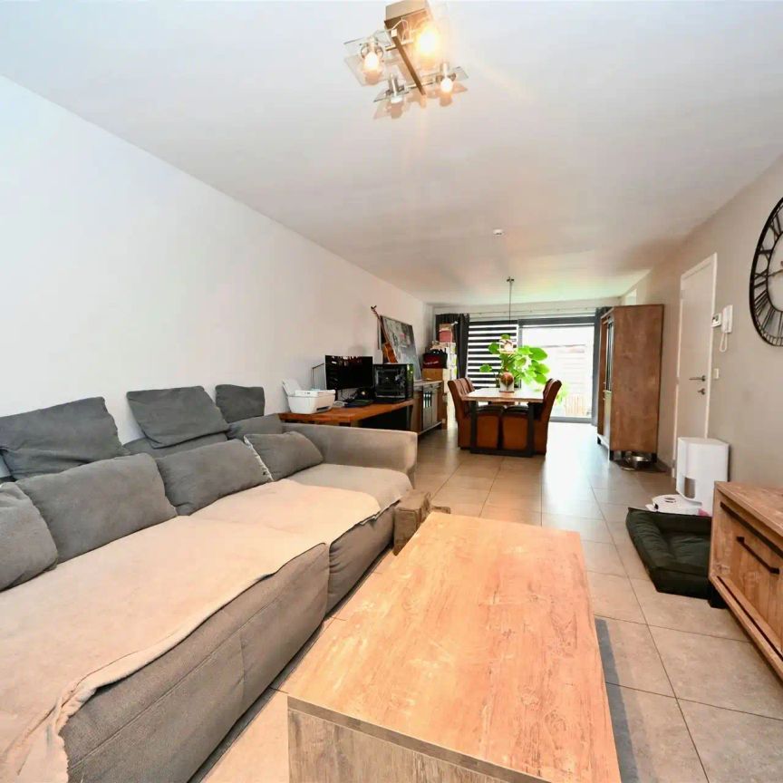 Woning met 4 slaapkamers en garage. - foto 1