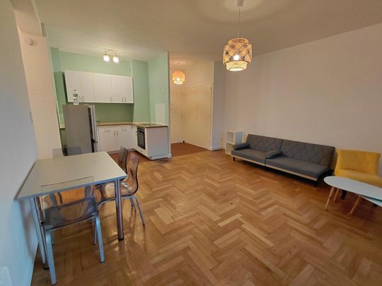 Location Appartement 2 pièces 51m² STE FOY LES LYON 69110 - Photo 1