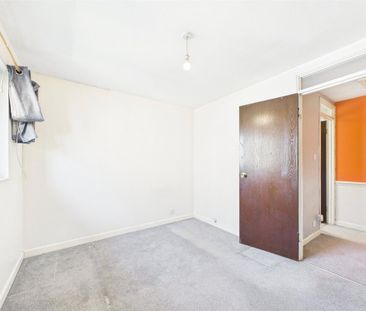 1 bedroom semi-detached house to rent - Photo 3