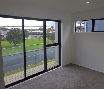 Property Management94D Bay Street, Red Beach - Townhouse for Rent - Photo 3