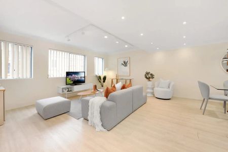 “Sanctuary of Style in Parkland Beachside Setting” - Photo 5