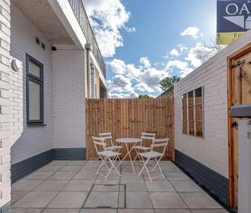 Hetherington Road, Shepperton, Surrey, TW17 - Photo 1