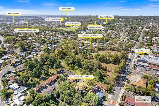 Spacious, Light Filled Townhouse in Daisy Hill - Photo 1