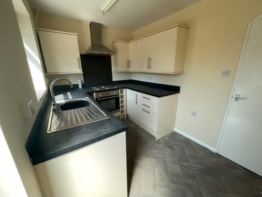 2 bedroom semi-detached house to rent - Photo 1