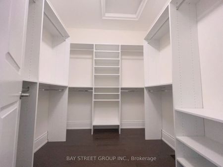 Detached Home For Lease | N9245919 - Photo 5