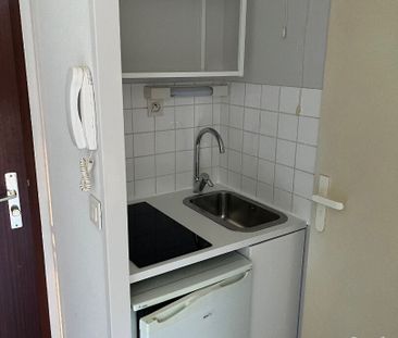 Location Appartement 1 pièce 18m² - Photo 2