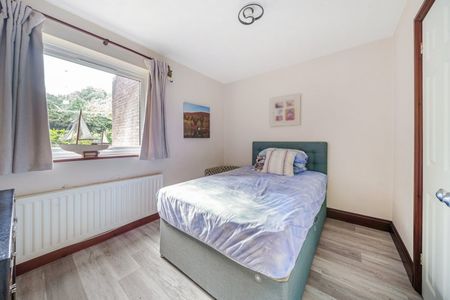 Raylands Mead, Gerrards Cross, Buckinghamshire,SL9 - Photo 5