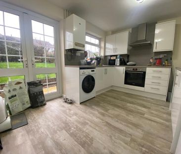 2 bedroom semi-detached house to rent - Photo 4