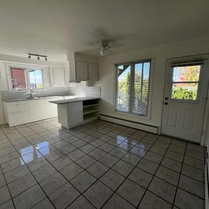 5 1/2 Fleurimont - Photo 2