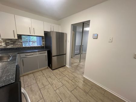 For Lease - 2 Fenerty Crescent Unit# 120, Kanata, Ontario - Photo 5