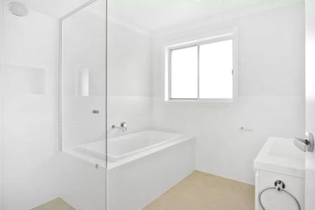 Modern Living - Photo 4