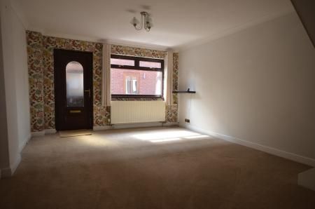2 bedroom Terraced House To Let - Photo 1