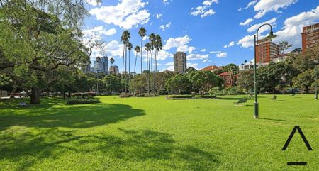 Modern two-bedroom apartment in one of Kirribilli's most sought-after locations. - Photo 4