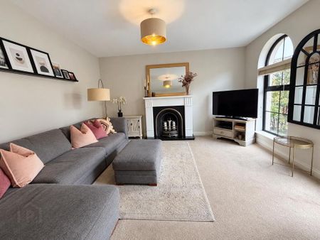 75 Mornington Gardens, Lisburn, BT28 2WP - Photo 2