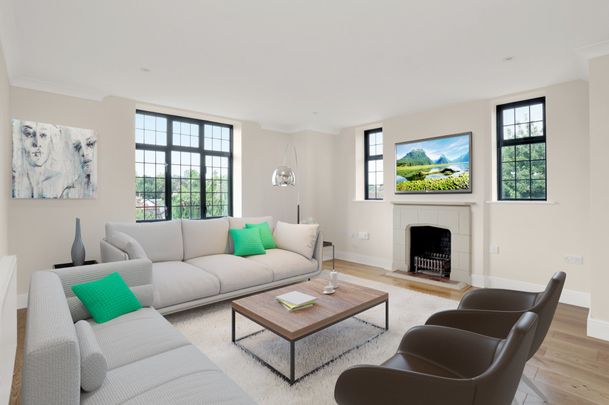 Queens Close, Lammas Lane, Esher, Surrey, KT10 flat to rent - Photo 1