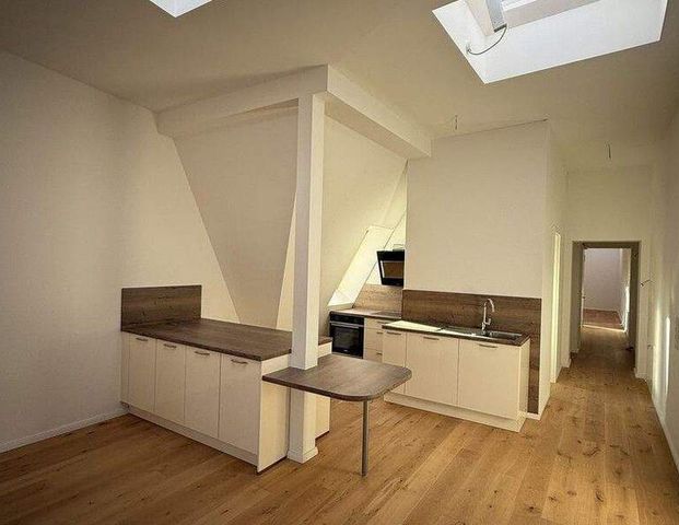 Bezugsfreie 3-Zimmer-Penthousewohnung mit Dachterrasse in Charlottenburg-Wilmersdorf - Foto 1